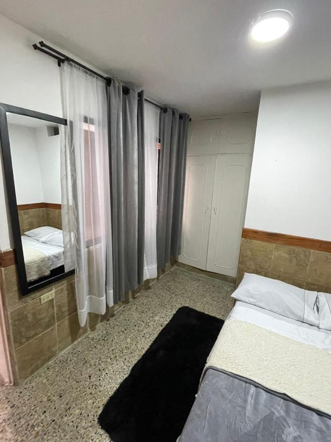 Casa Al Frente Del Pueblito Paisa Medellín Exterior foto